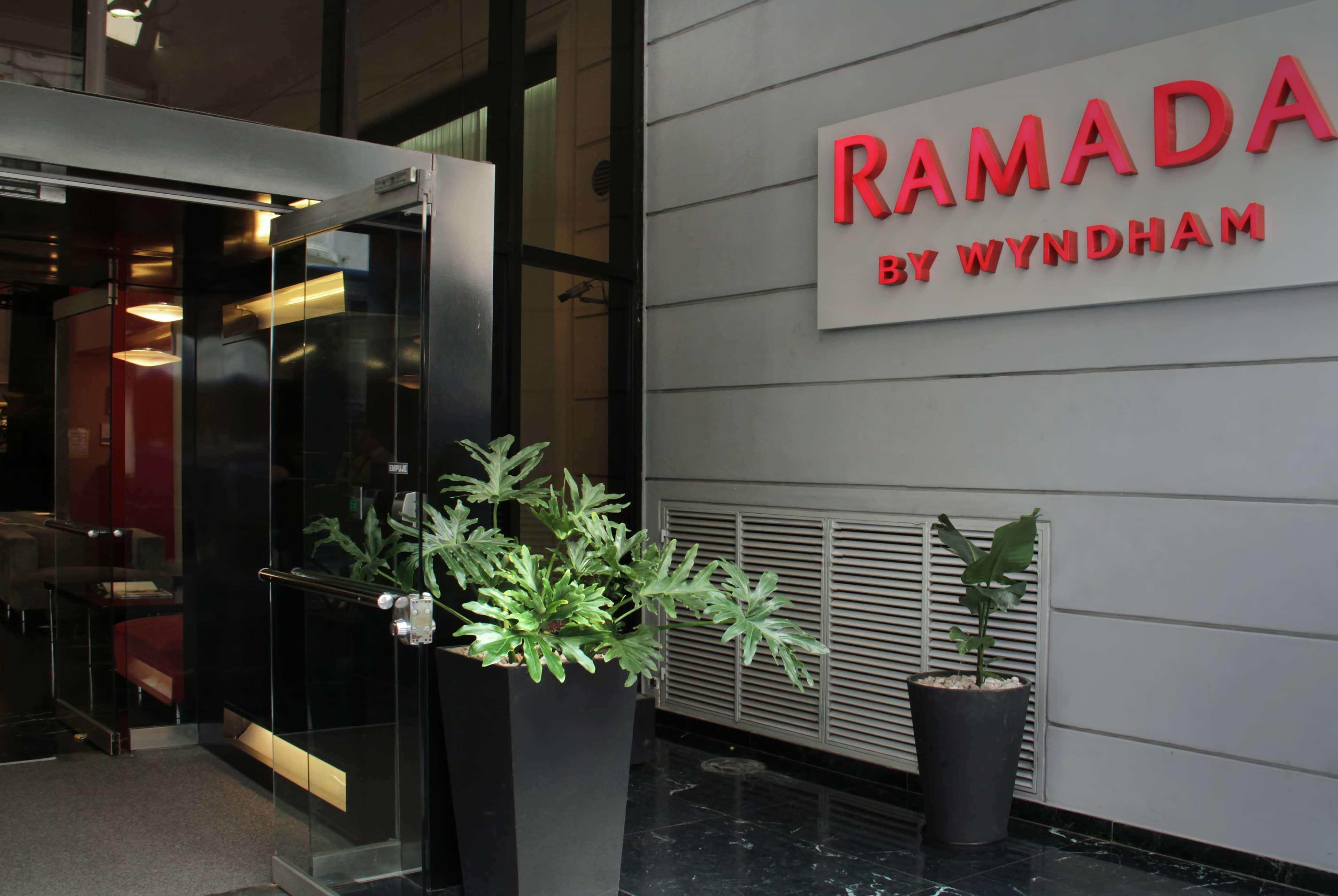Ramada By Wyndham Buenos Aires Centro Bed & Breakfast Exterior photo